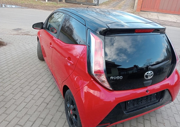 Toyota Aygo cena 33400 przebieg: 82122, rok produkcji 2017 z Pilawa małe 301